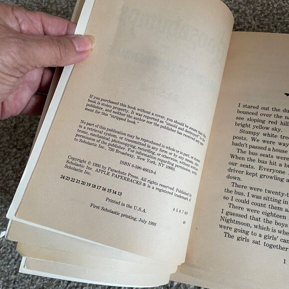 (Lot of 4) R. L. Stine Goosebumps Books 1st Editions: 9,10,33,35 - Picture 3 of 12